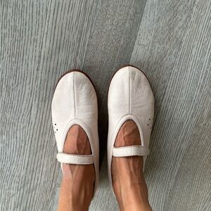 Adidas vintage ballet flats in soft leather. Light pink.